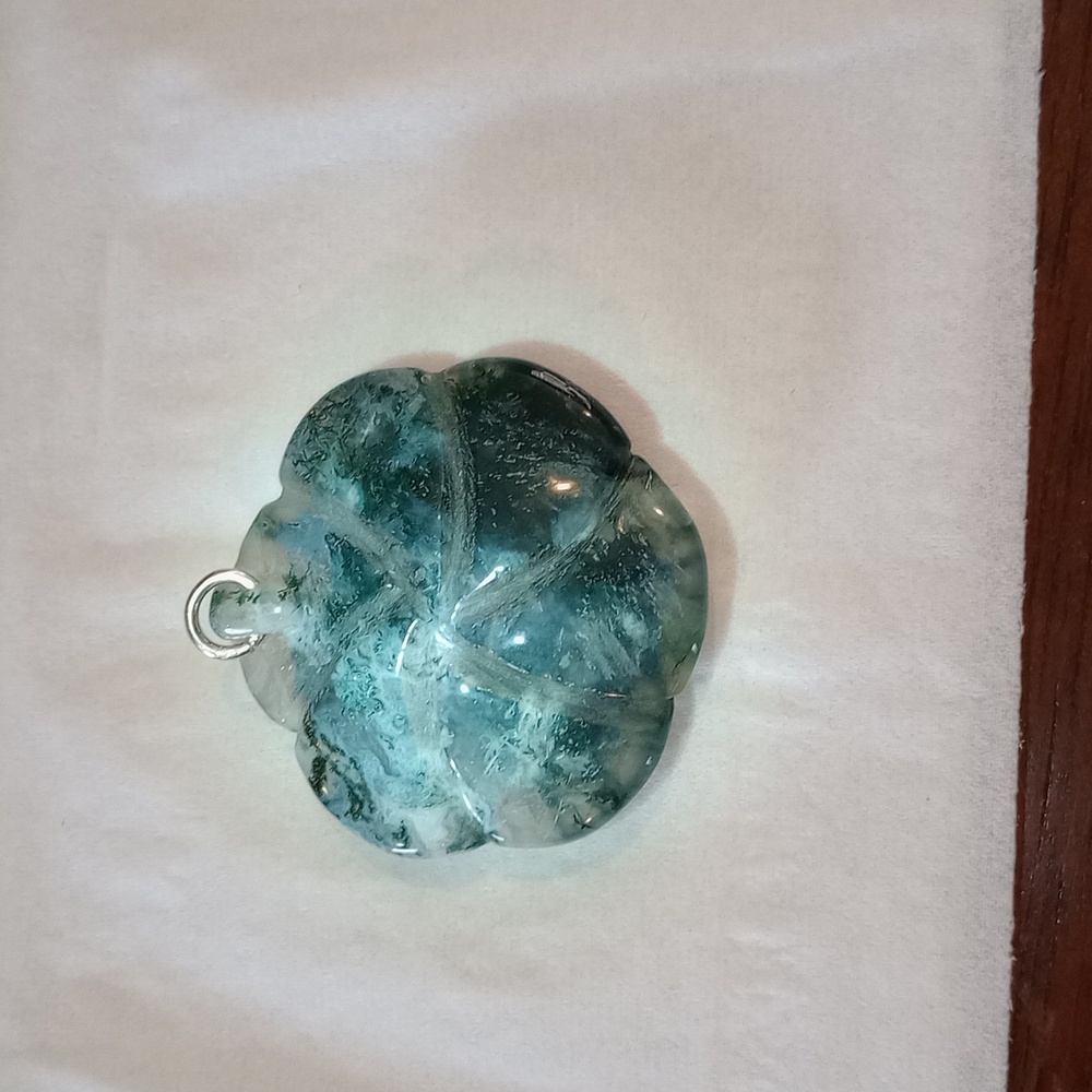 Moss Agate Flower Pendant - Picture 3 of 4